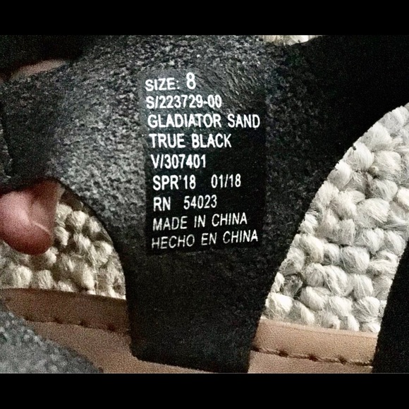 NWT Gap black gladiator sandals size 7 - Picture 11 of 12